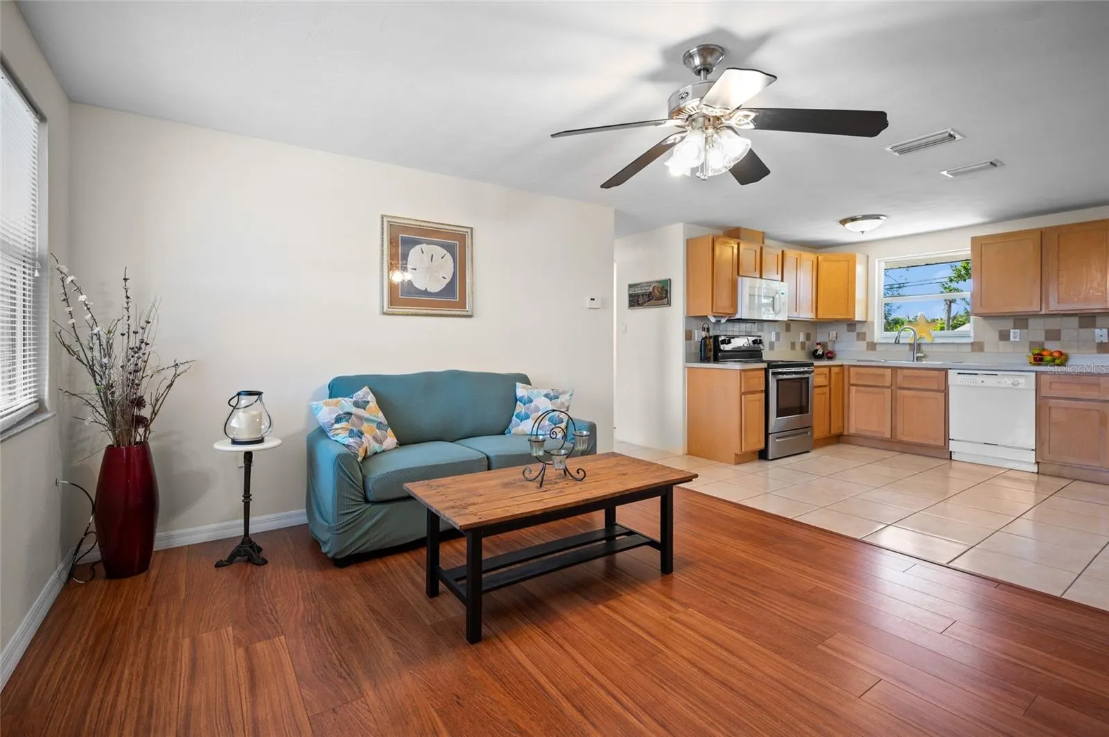 231 LAKEVIEW LN