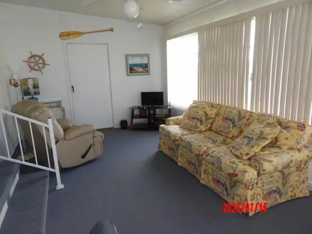 1389 KISKADEE DR