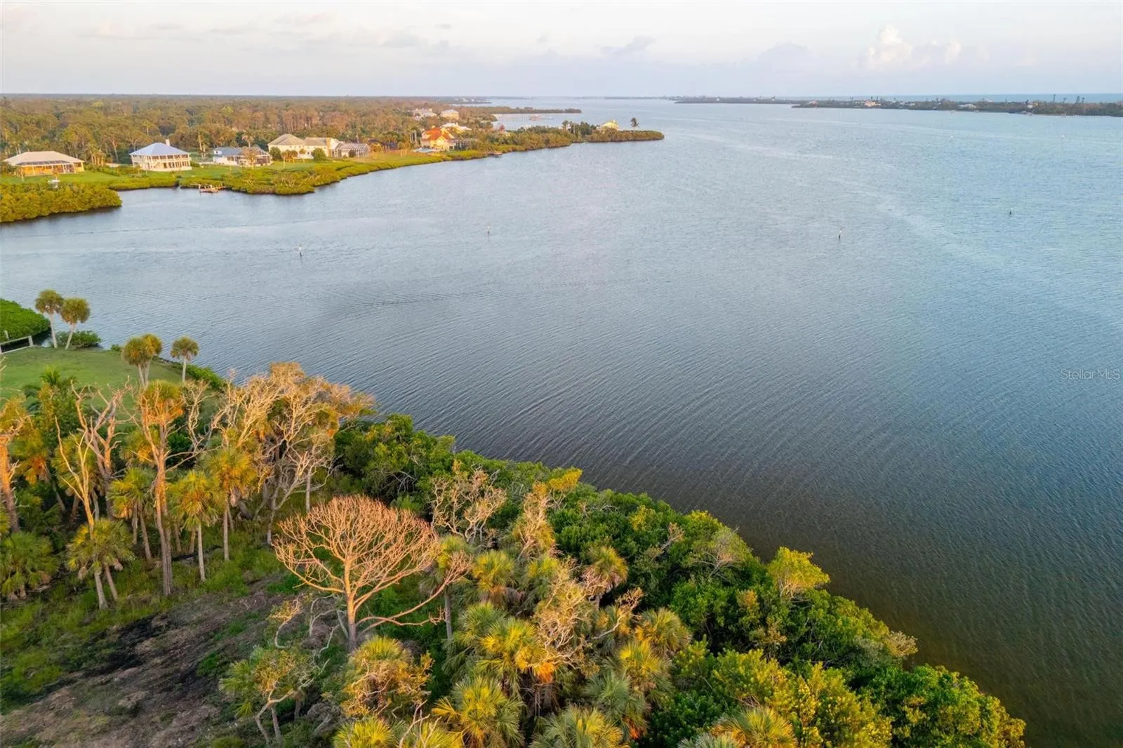 BAYSHORE DR