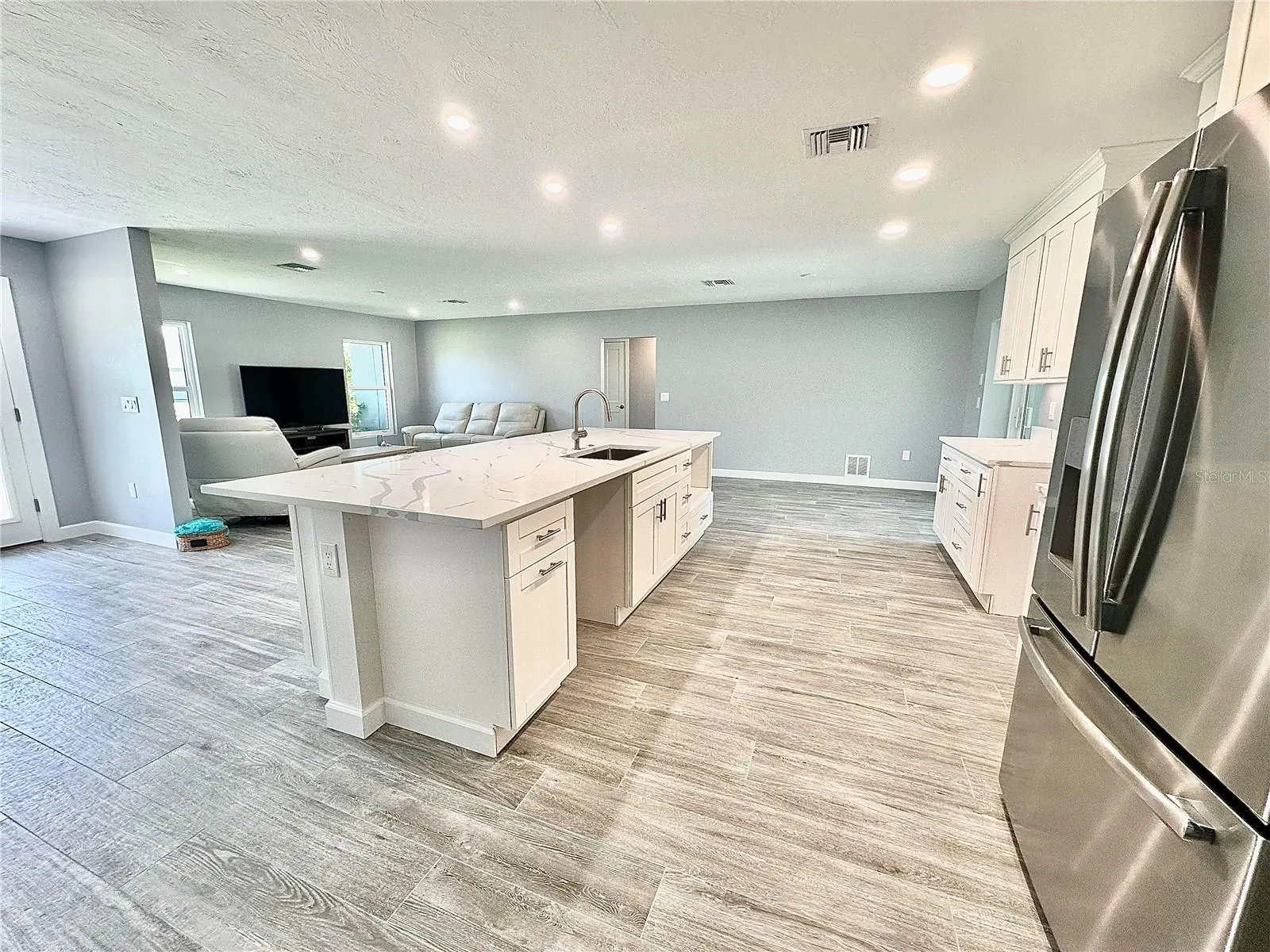 1019 SCHOONER LN