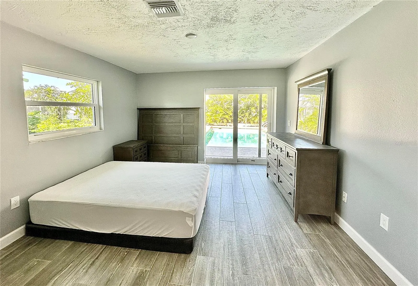 1019 SCHOONER LN