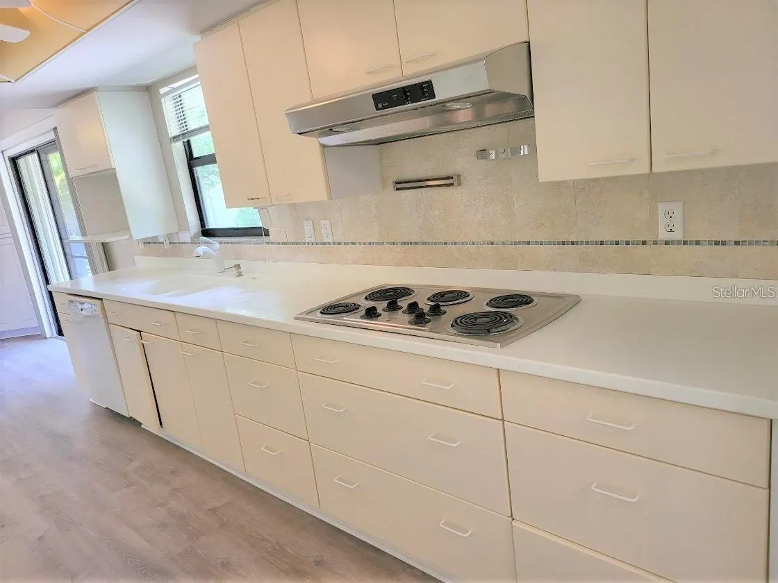 1711 SETTLERS DR #7, #7