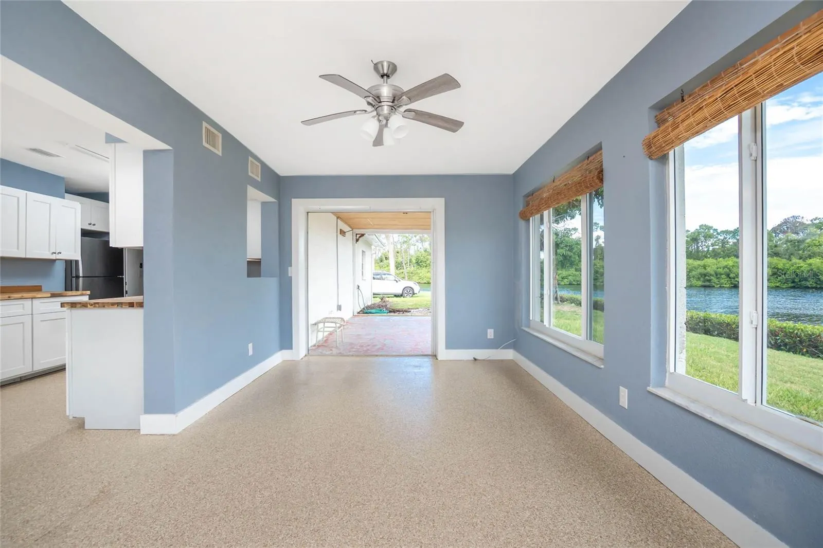 510 SANDLOR DR