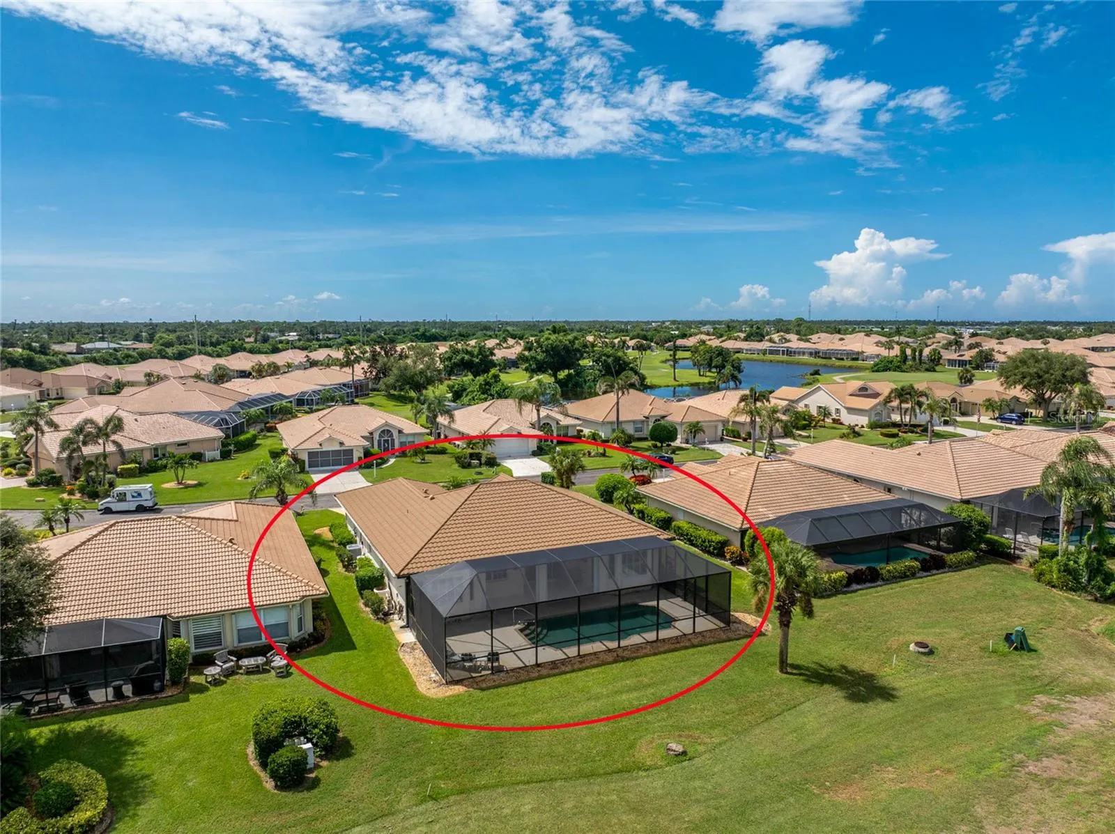 8542 LAKESIDE DR