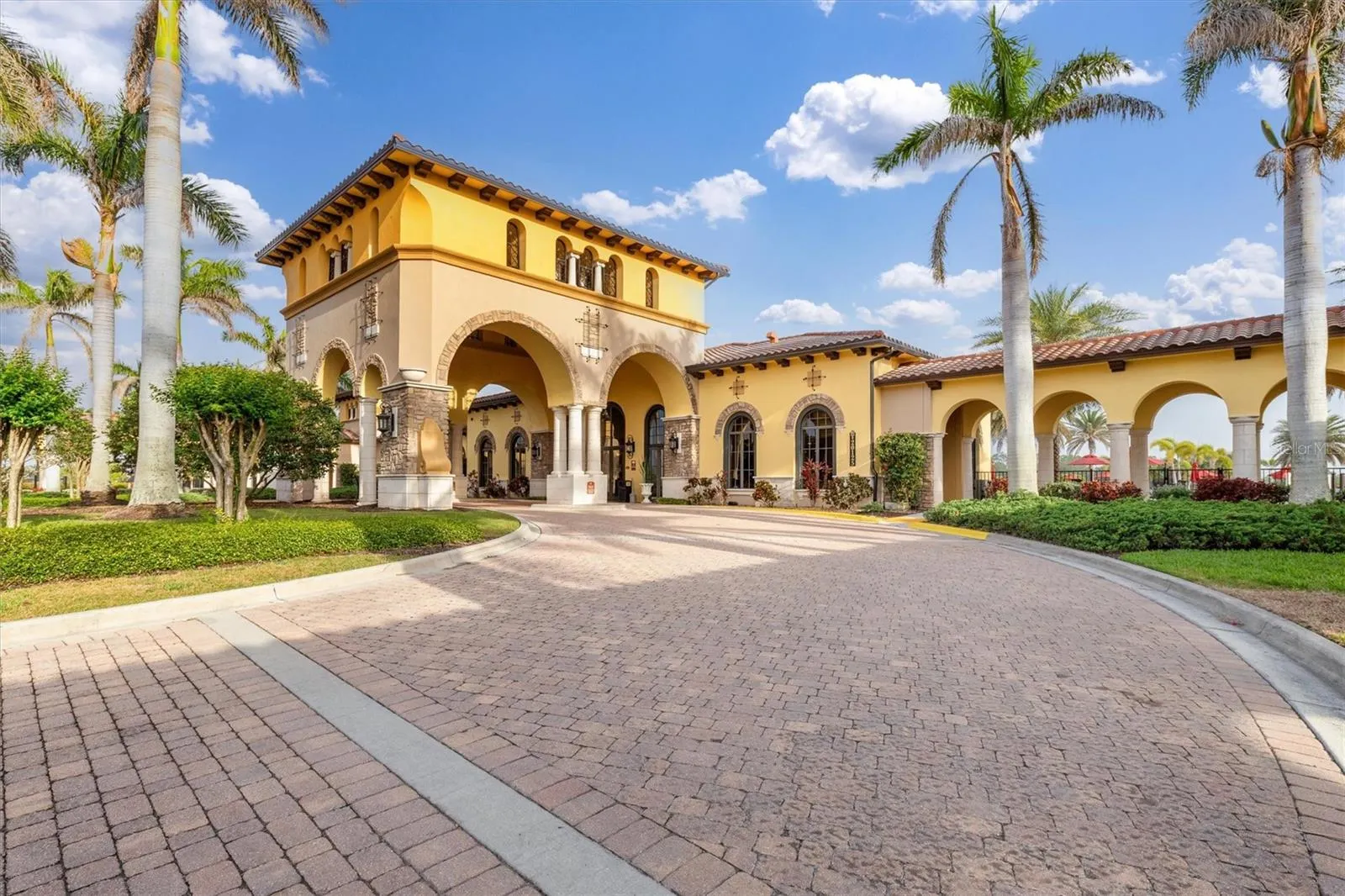 20460 GRANLAGO DR