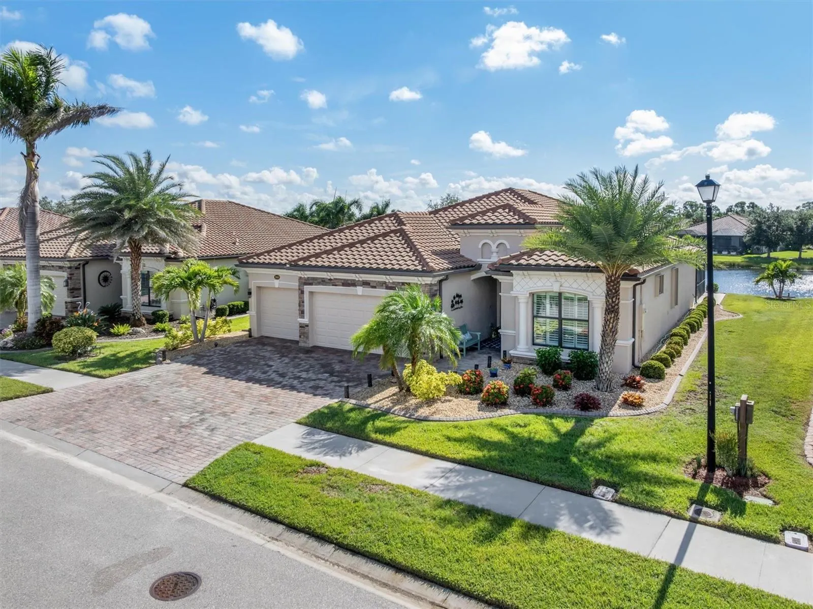 20460 GRANLAGO DR