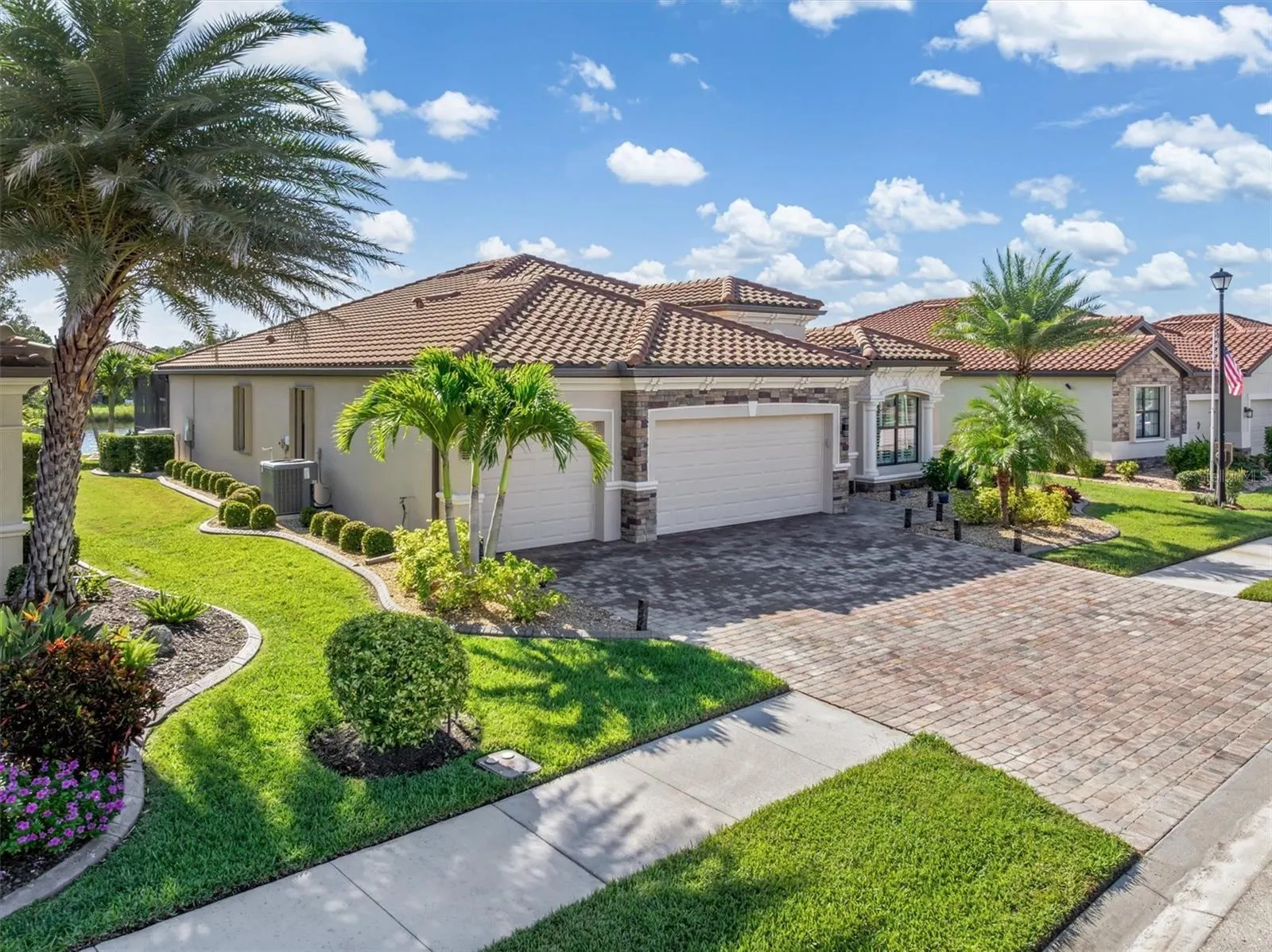 20460 GRANLAGO DR