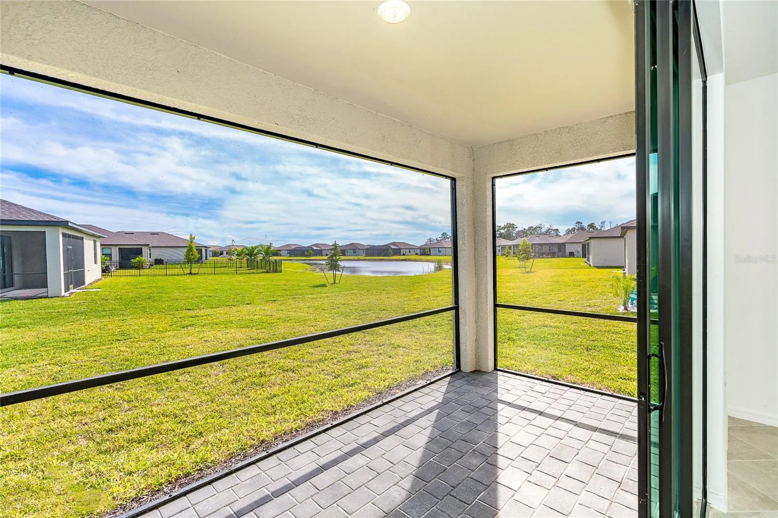 1745 SADDLEWOOD CIR