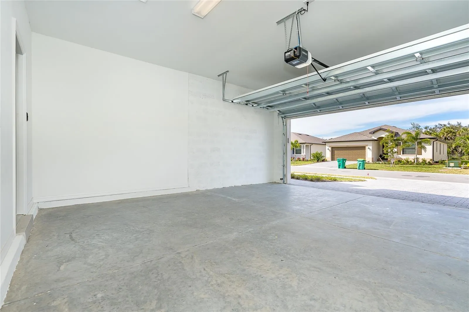 1745 SADDLEWOOD CIR