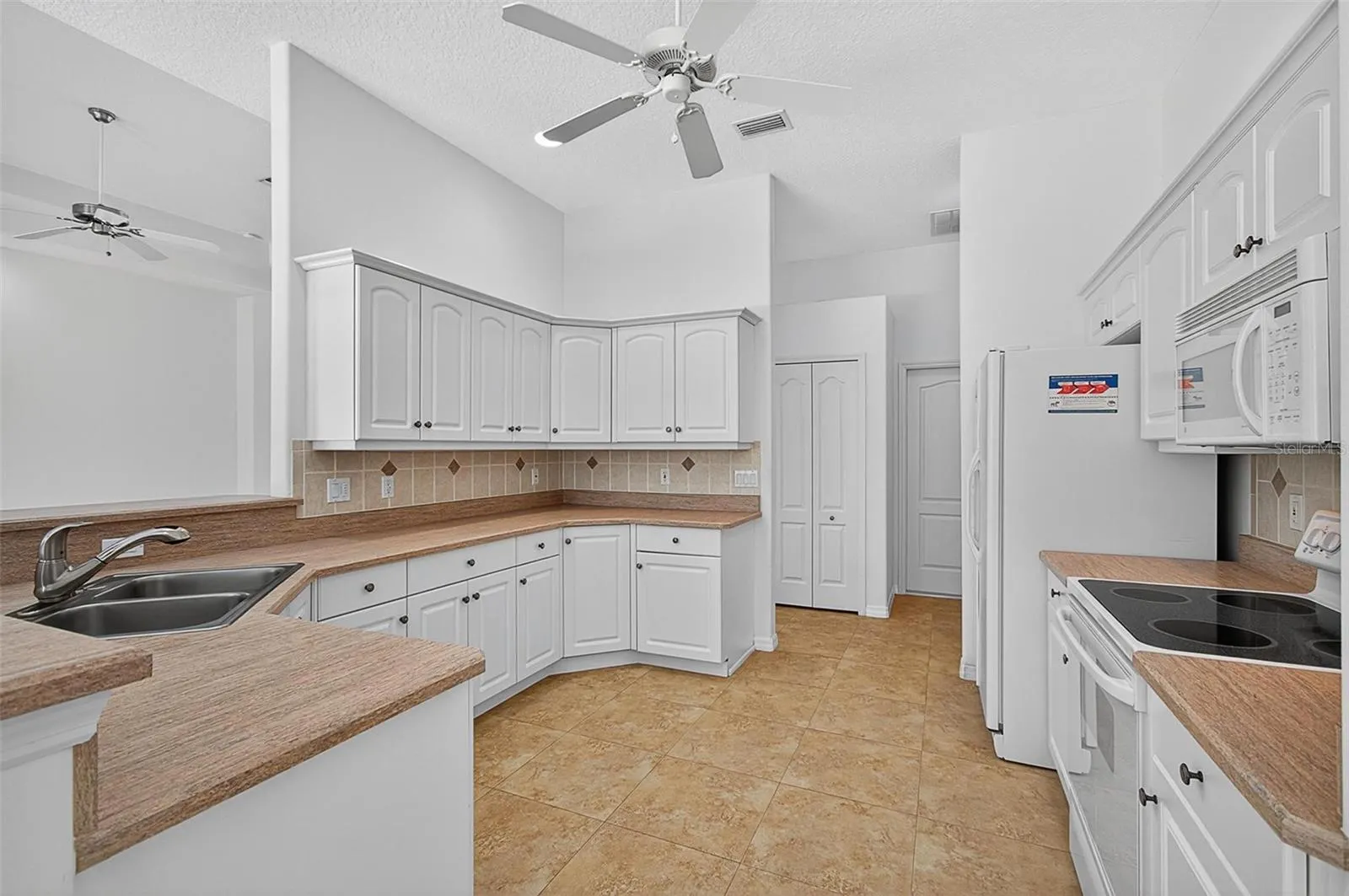 139 BOULDER ROCK DR