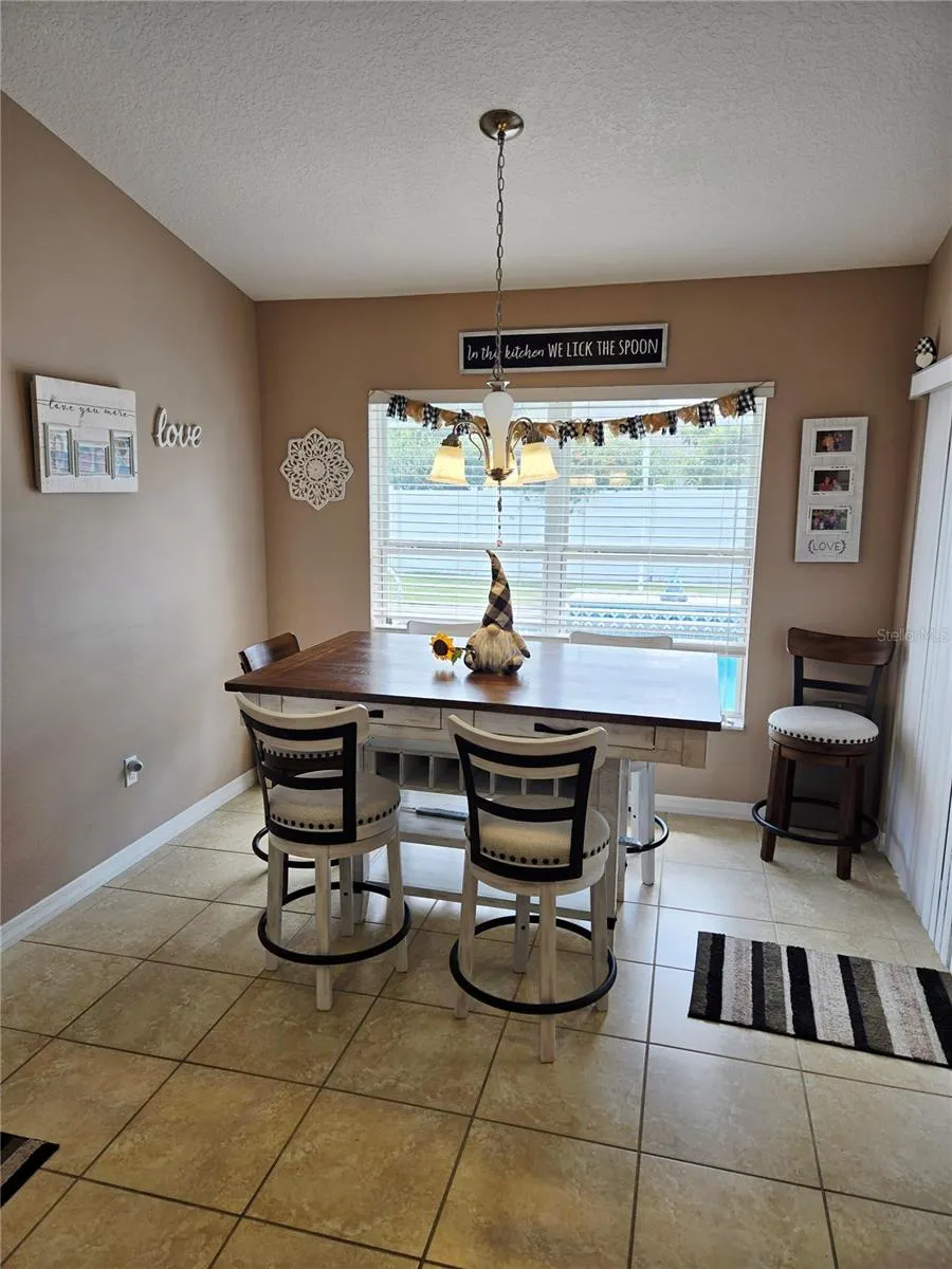 7 BICKSHIRE LN
