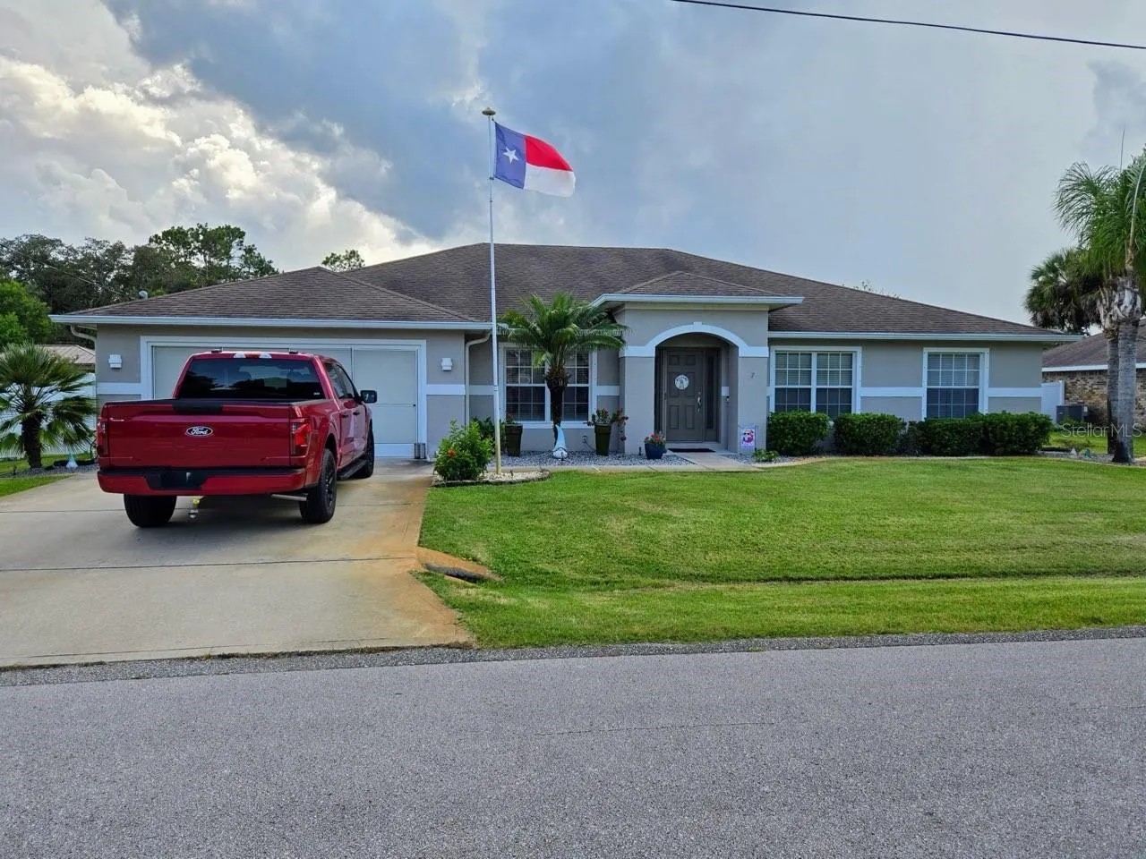 7 BICKSHIRE LN
