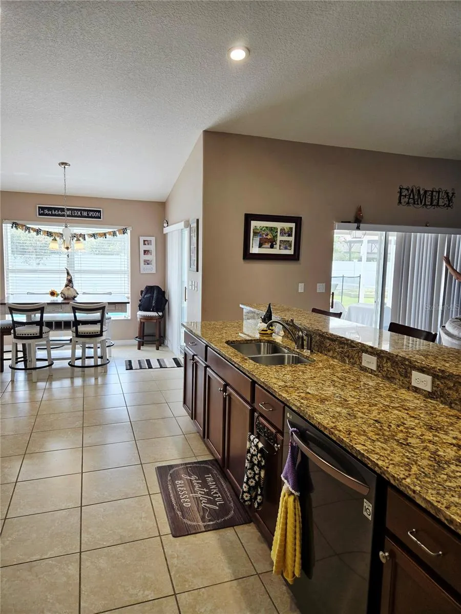 7 BICKSHIRE LN