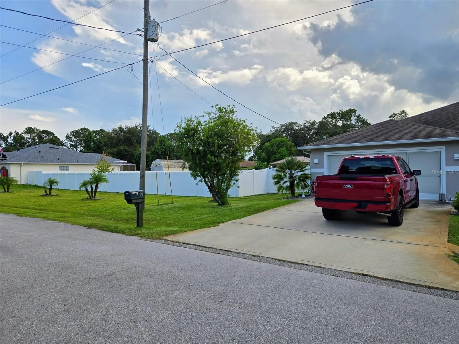 7 BICKSHIRE LN
