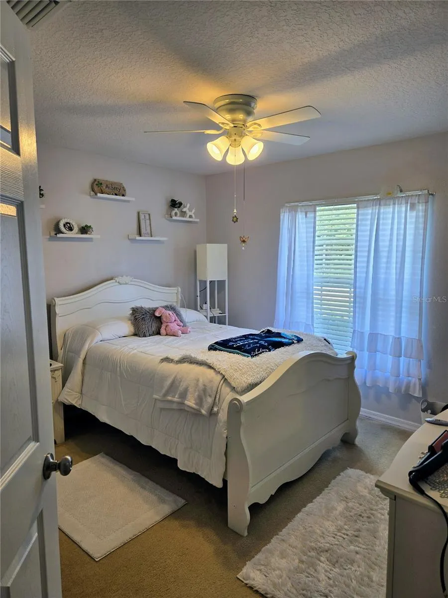 7 BICKSHIRE LN