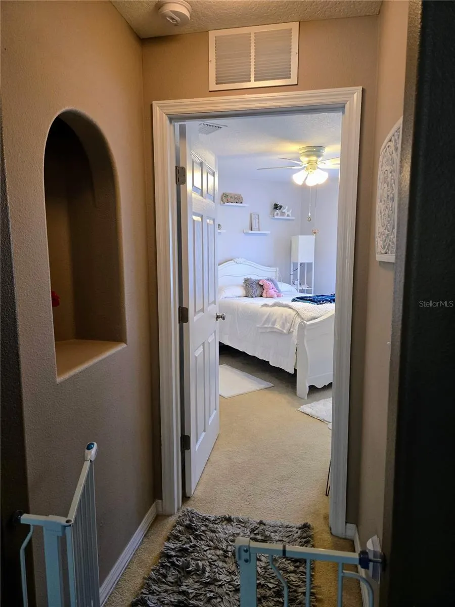 7 BICKSHIRE LN