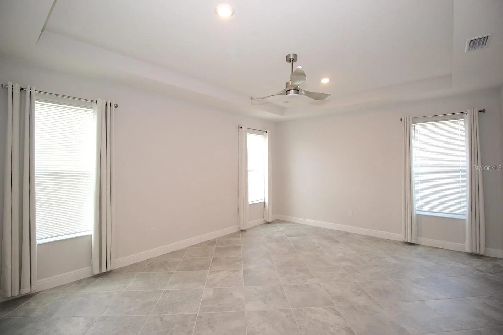 109 HUNTINGTON PL
