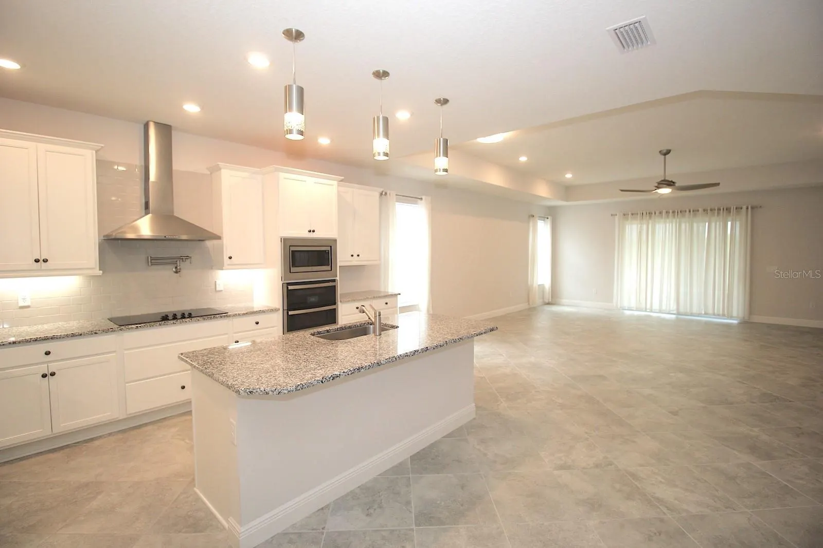109 HUNTINGTON PL