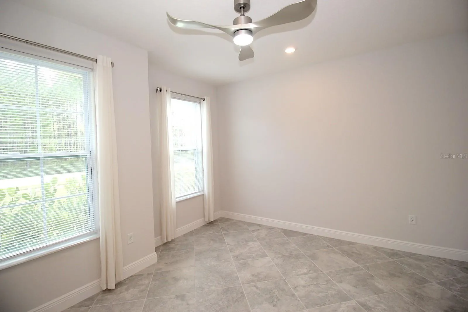 109 HUNTINGTON PL