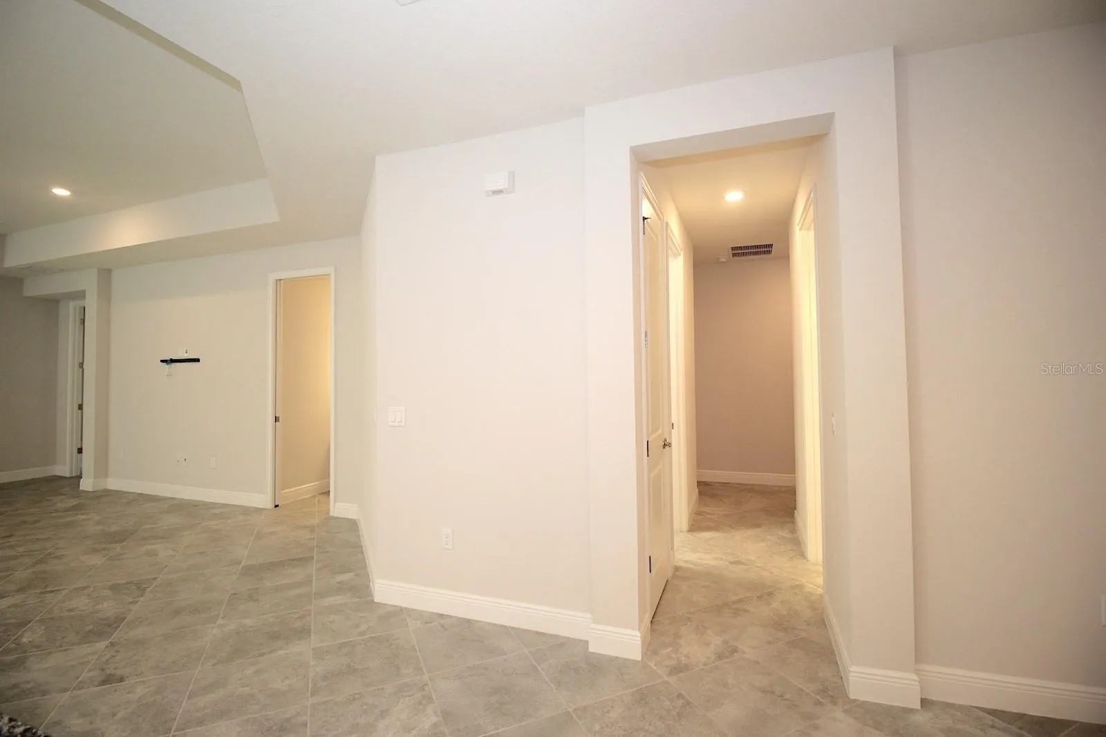 109 HUNTINGTON PL
