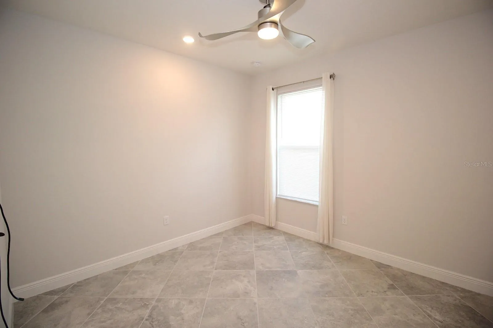 109 HUNTINGTON PL