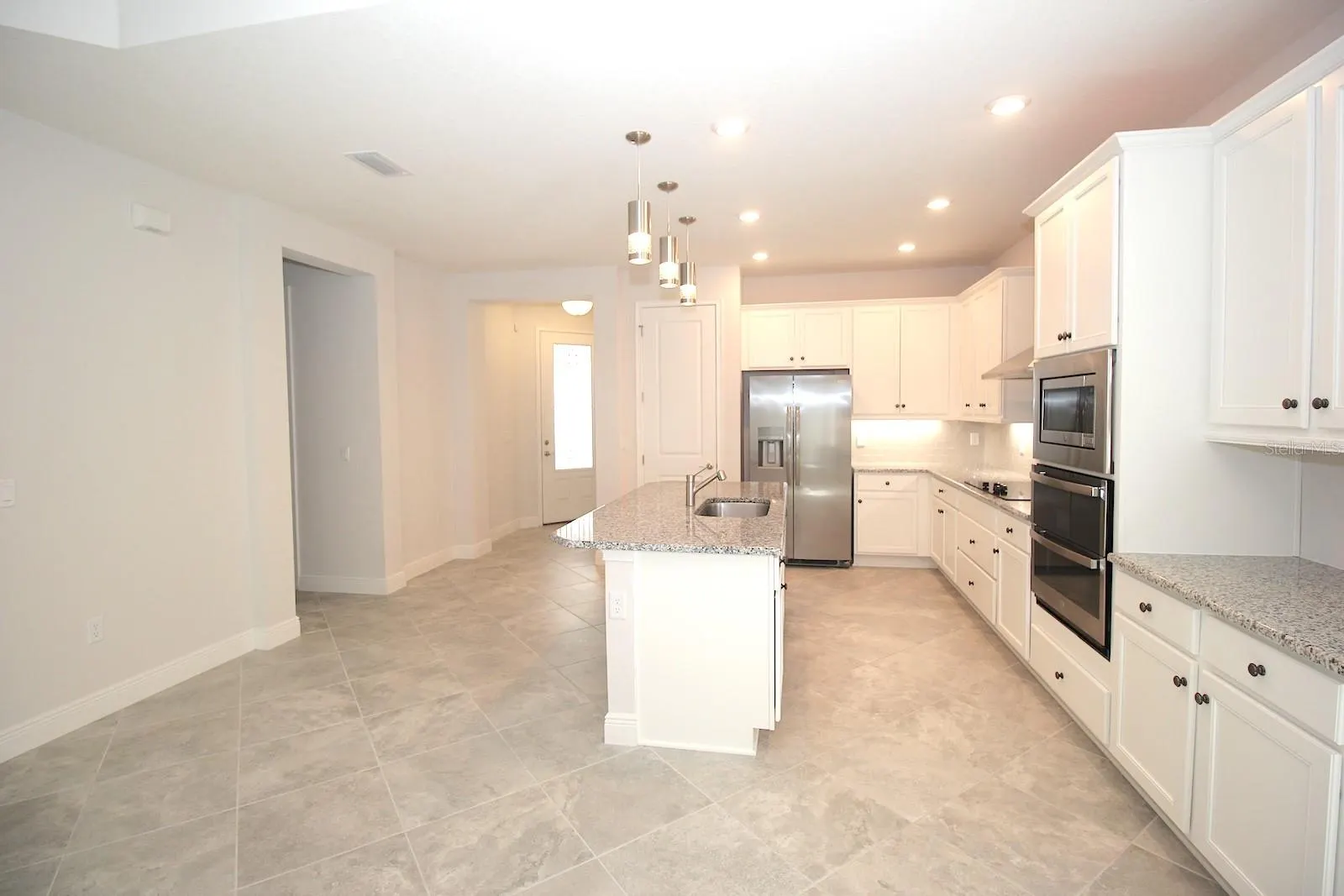 109 HUNTINGTON PL
