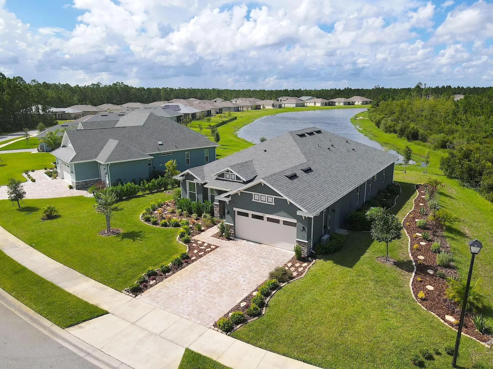 109 HUNTINGTON PL