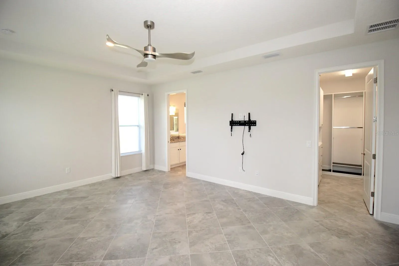 109 HUNTINGTON PL