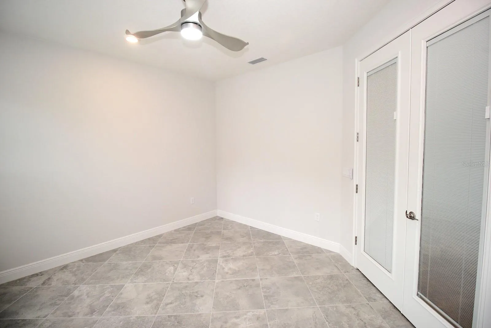 109 HUNTINGTON PL
