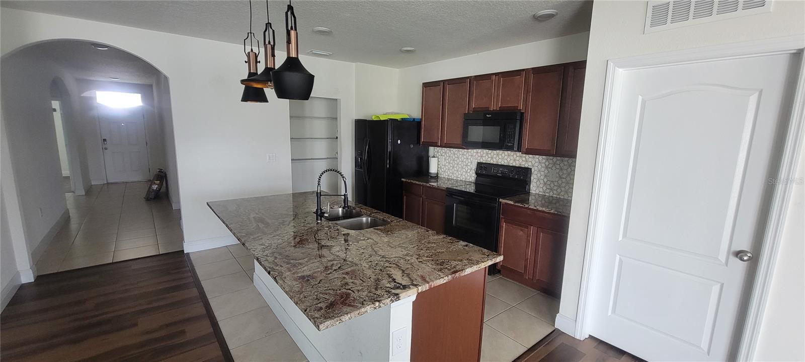 1867 VETERANS DR