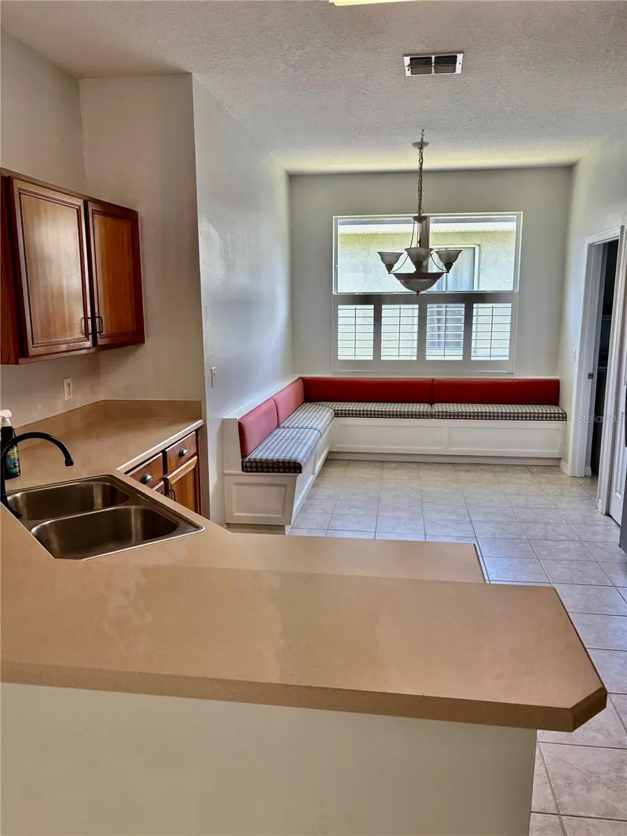 14313 LAURELTON DR