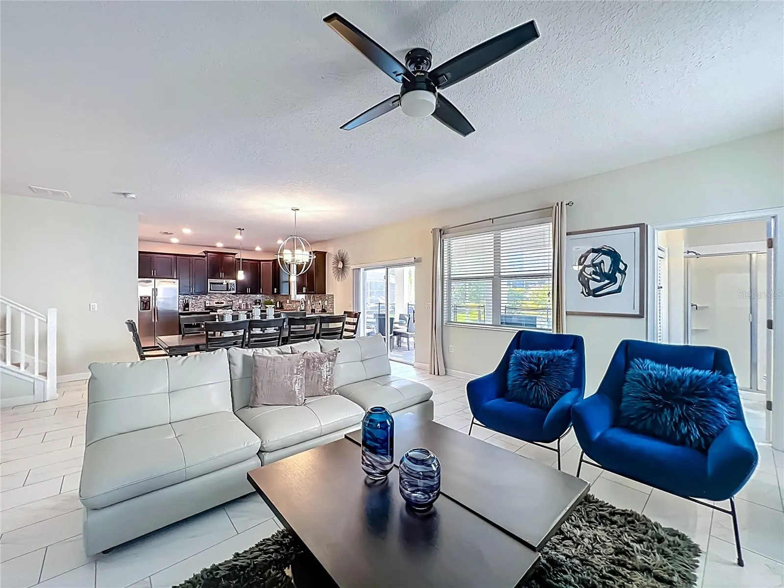 9018 STINGER DR