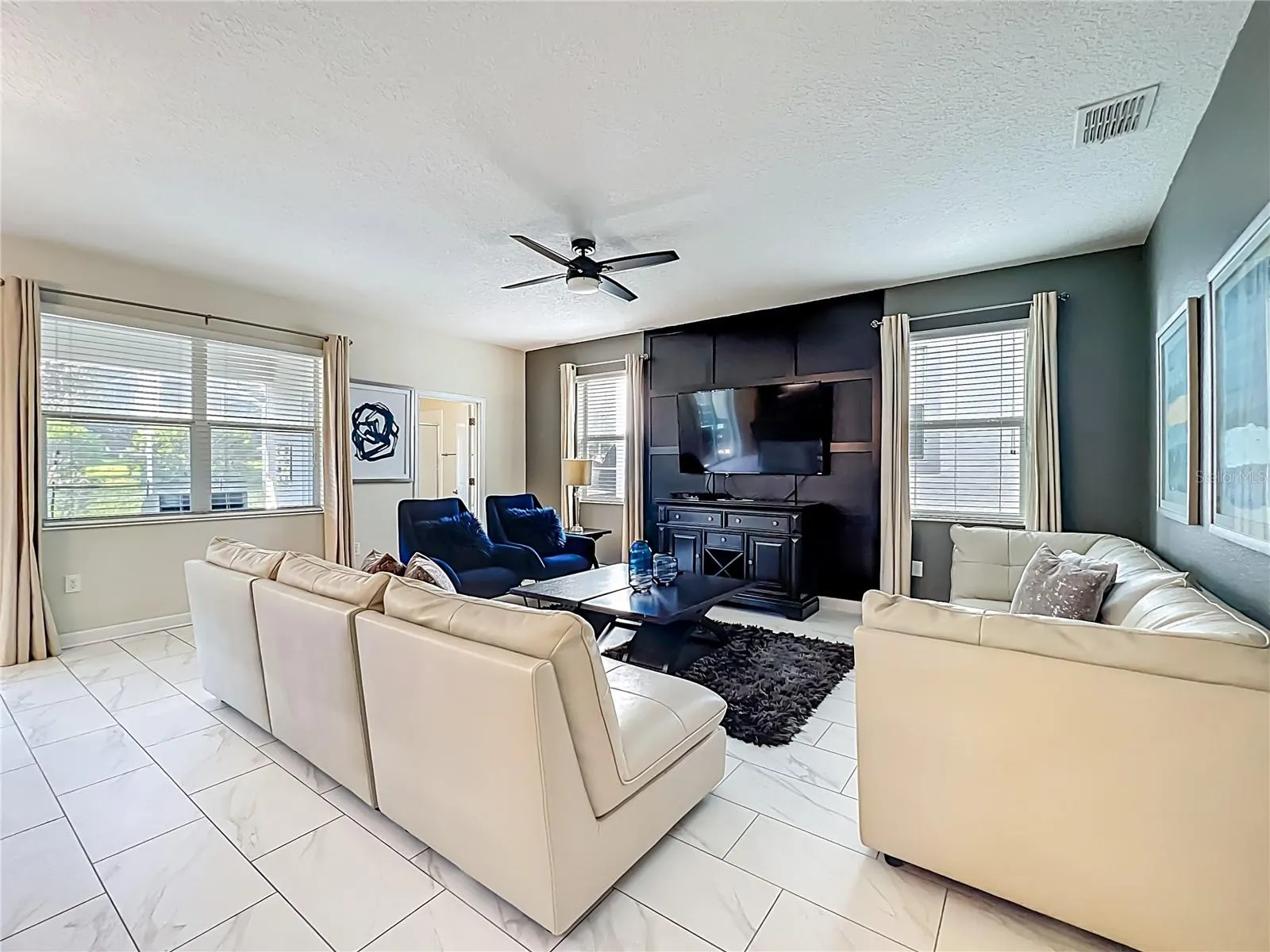 9018 STINGER DR