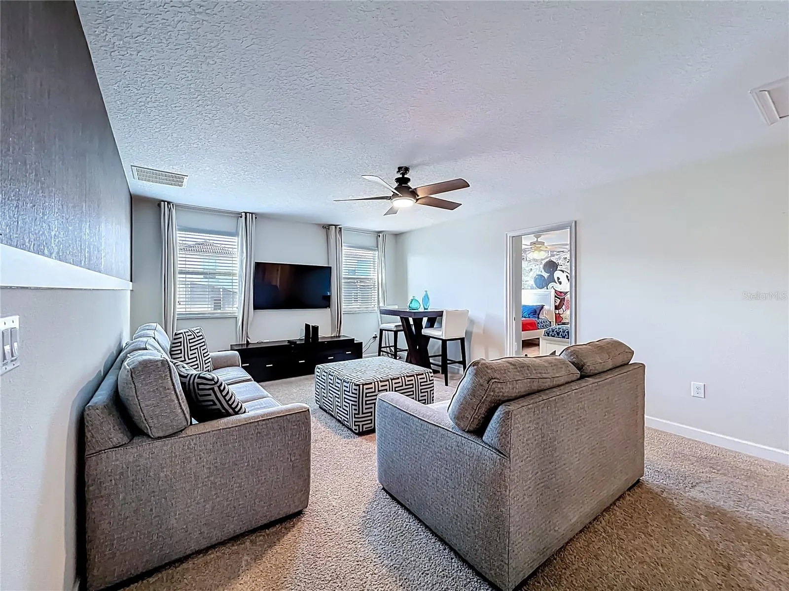 9018 STINGER DR