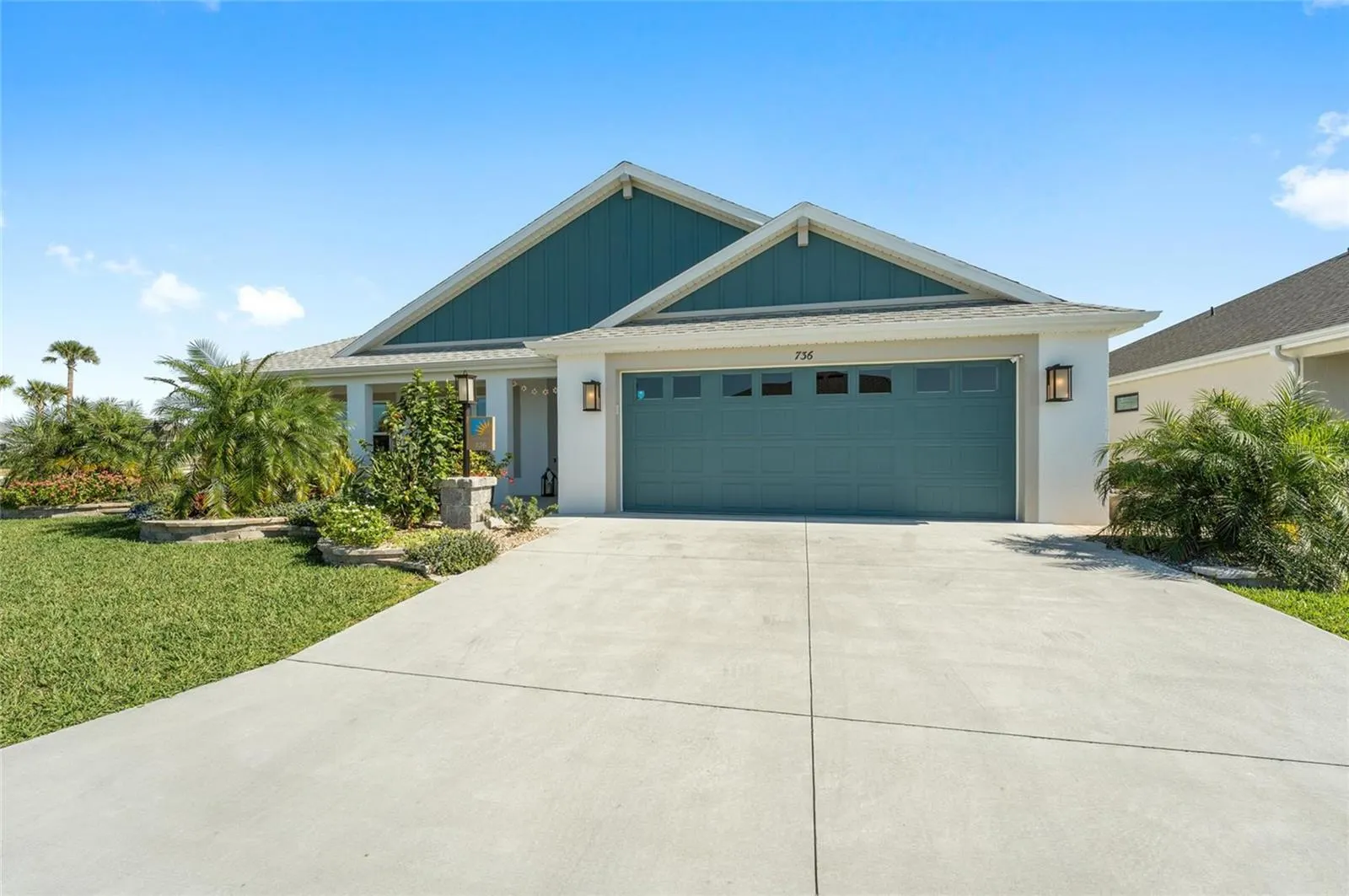 736 RIVER OAKS CIR