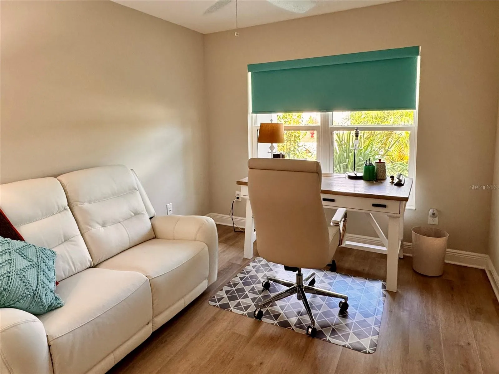 736 RIVER OAKS CIR