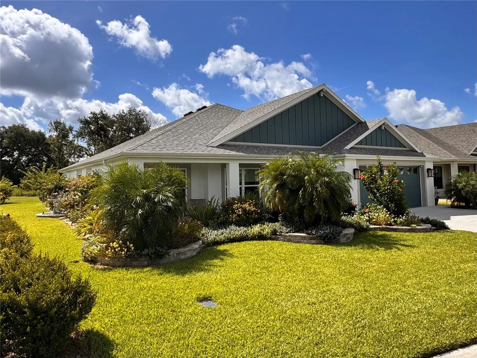 736 RIVER OAKS CIR
