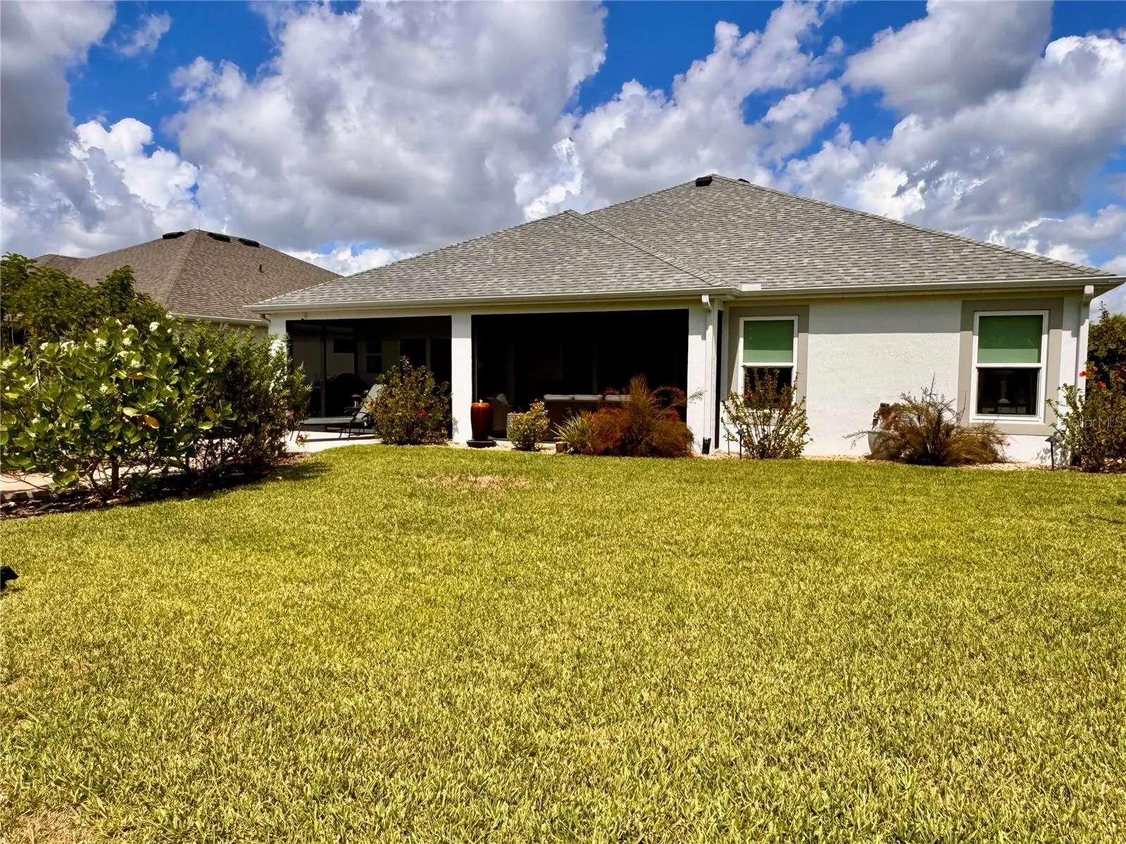 736 RIVER OAKS CIR
