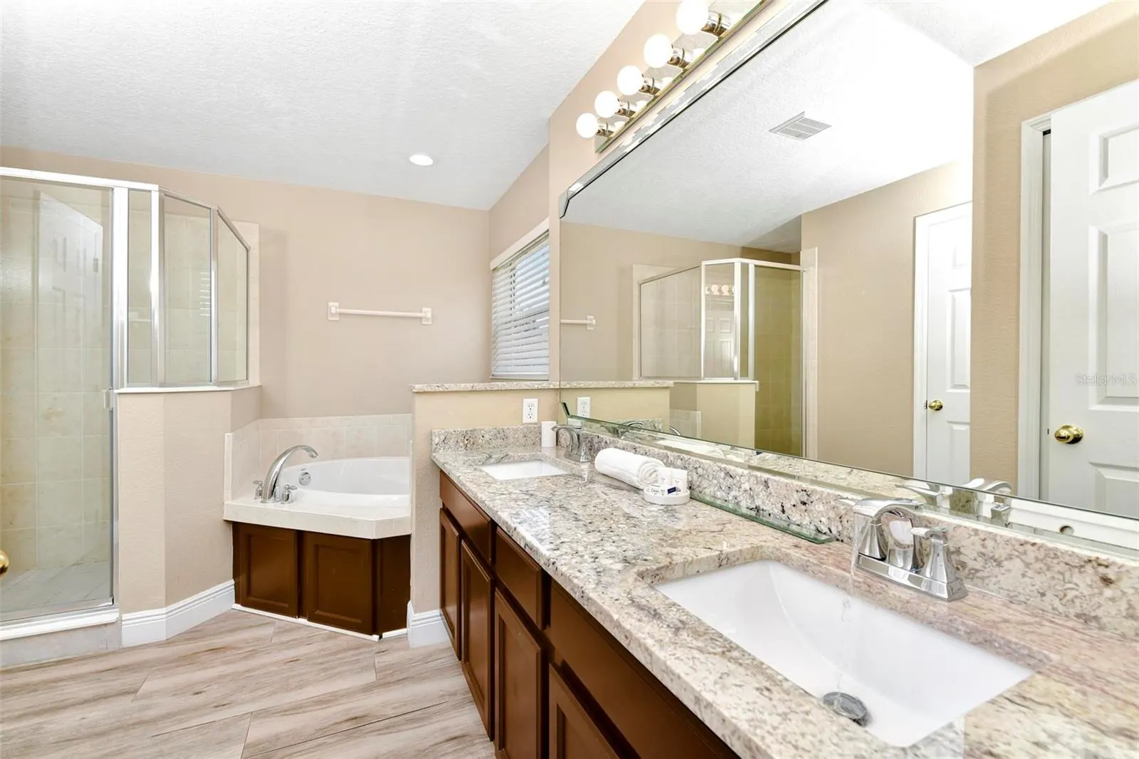 118 HIGHER COMBE DR