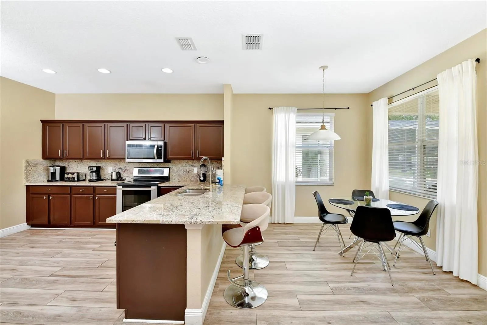 118 HIGHER COMBE DR