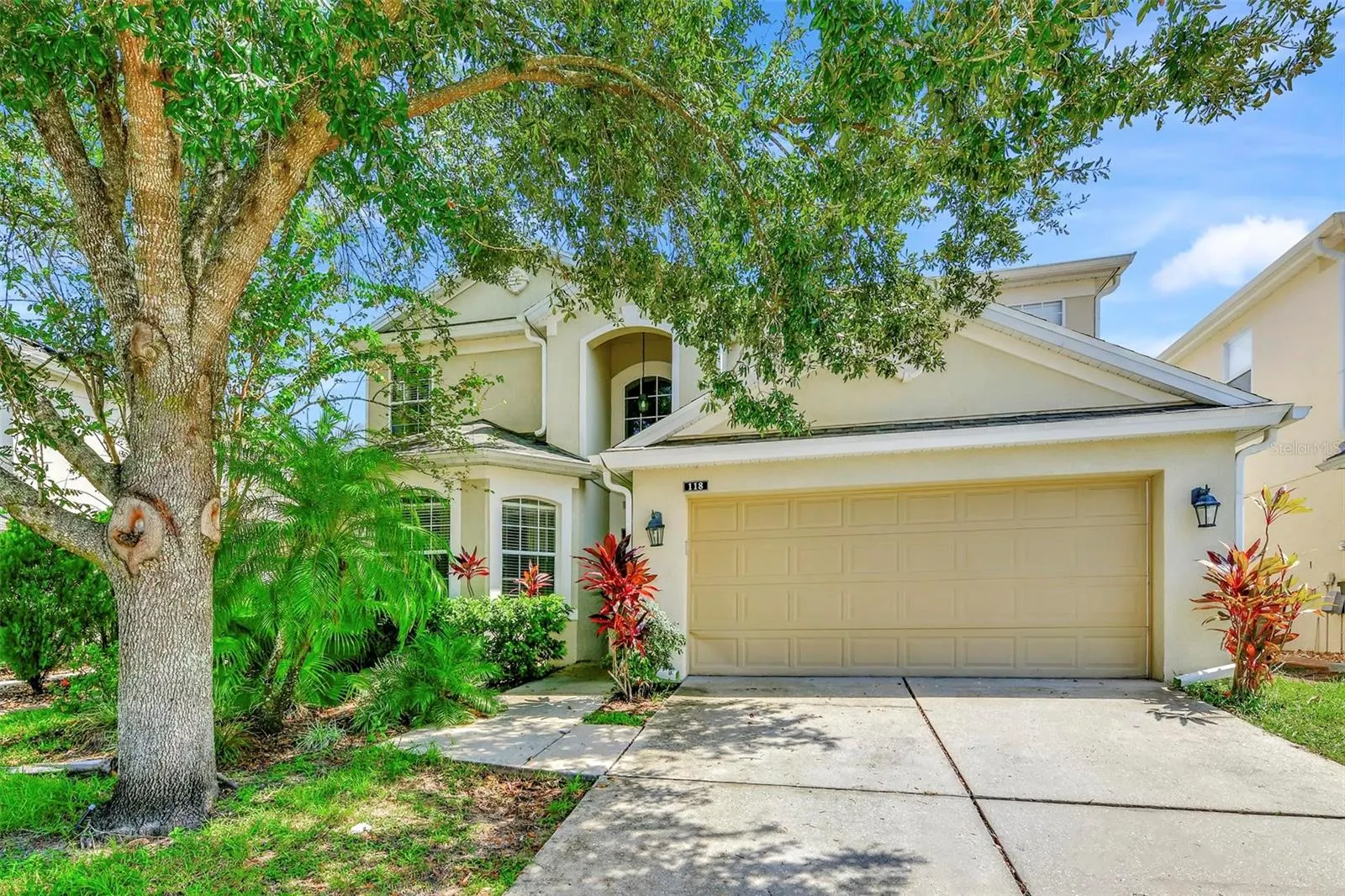 118 HIGHER COMBE DR