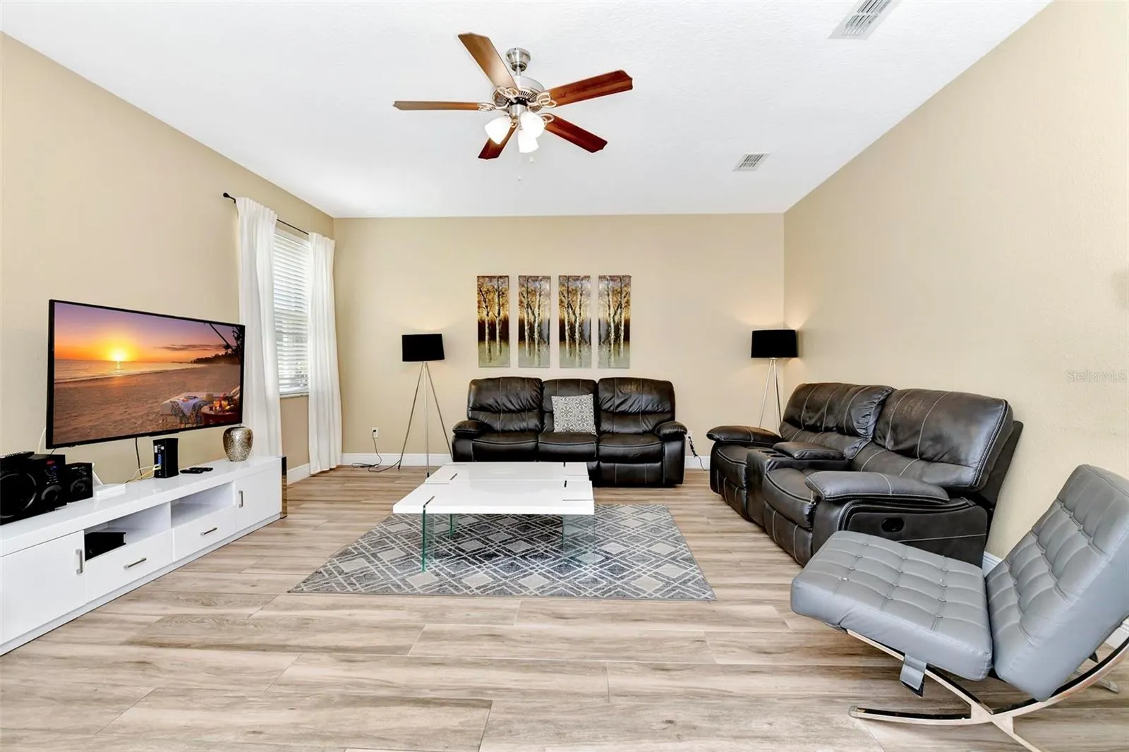 118 HIGHER COMBE DR