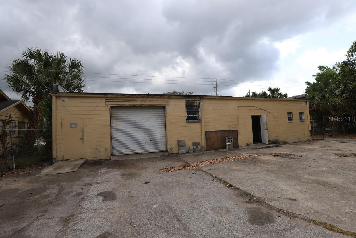 4306 NW 13TH ST