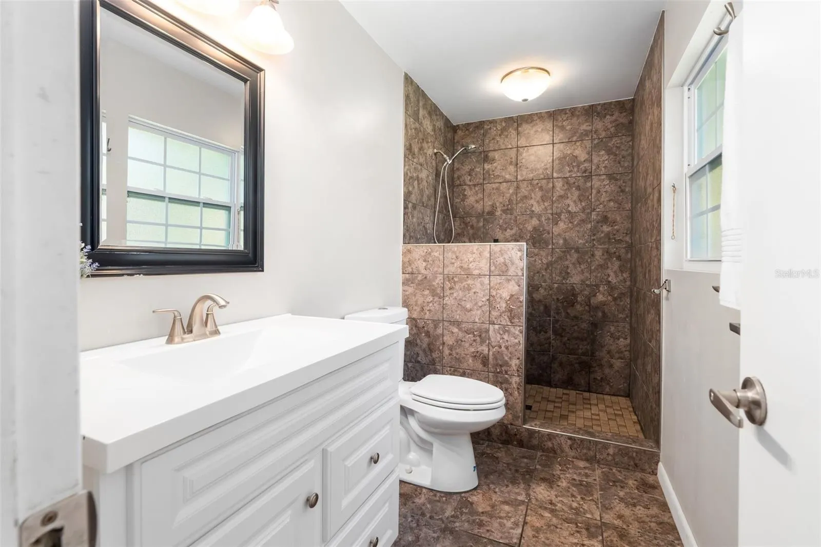 821 NW 39TH ST