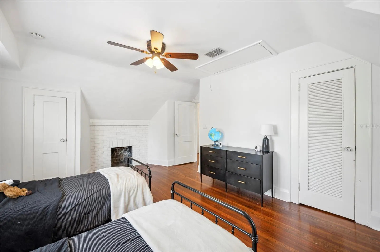 112 HIAWATHA TRL