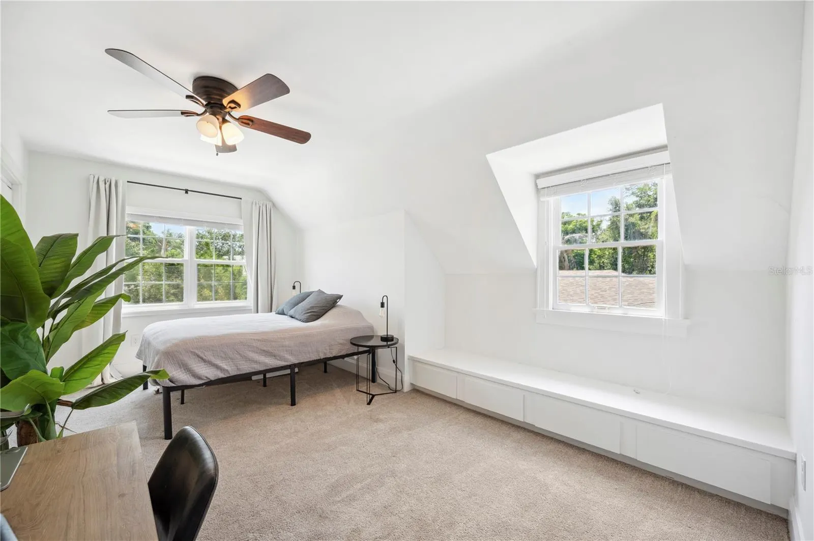 112 HIAWATHA TRL