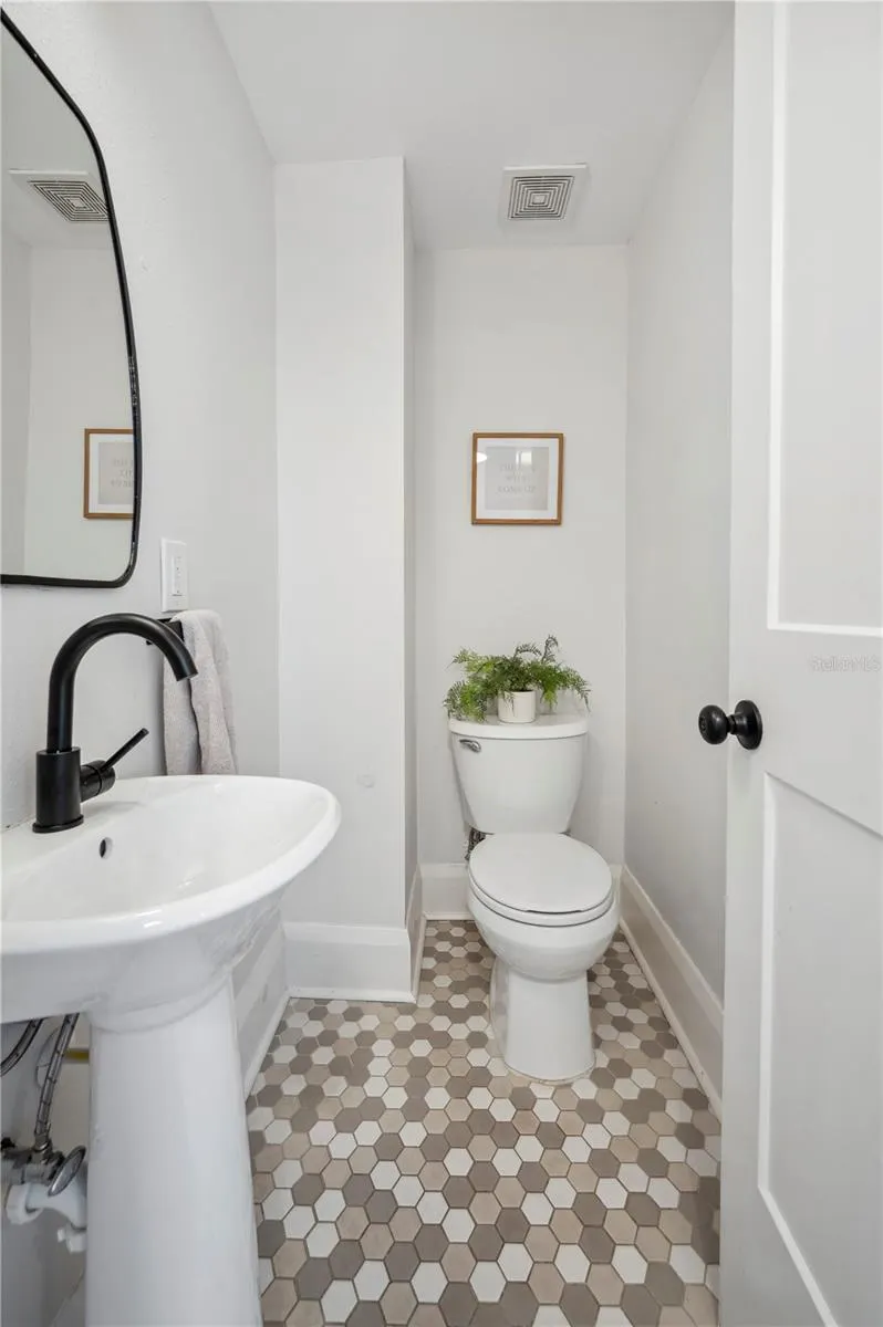 112 HIAWATHA TRL