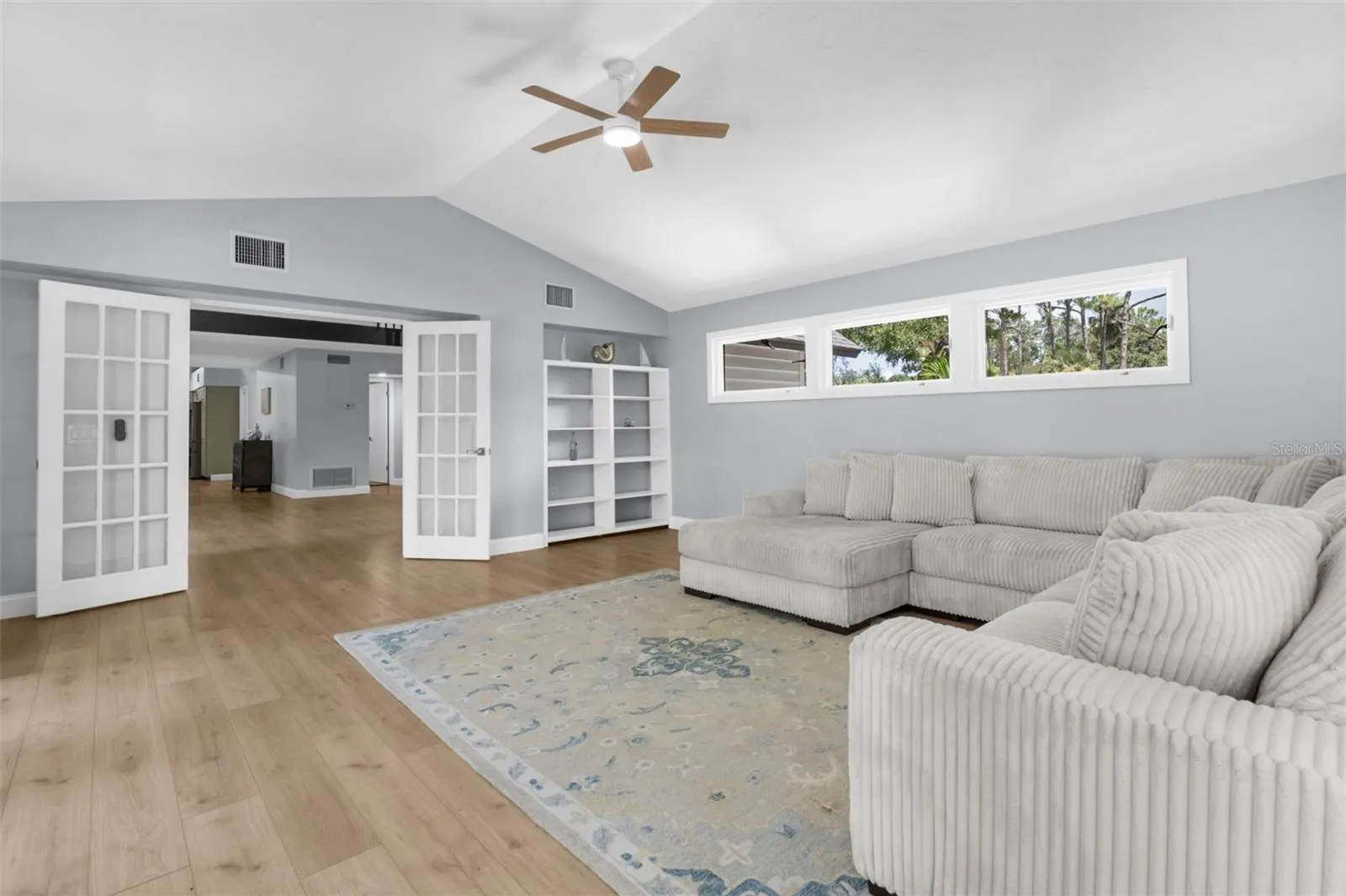 1702 SPOONBILL DR