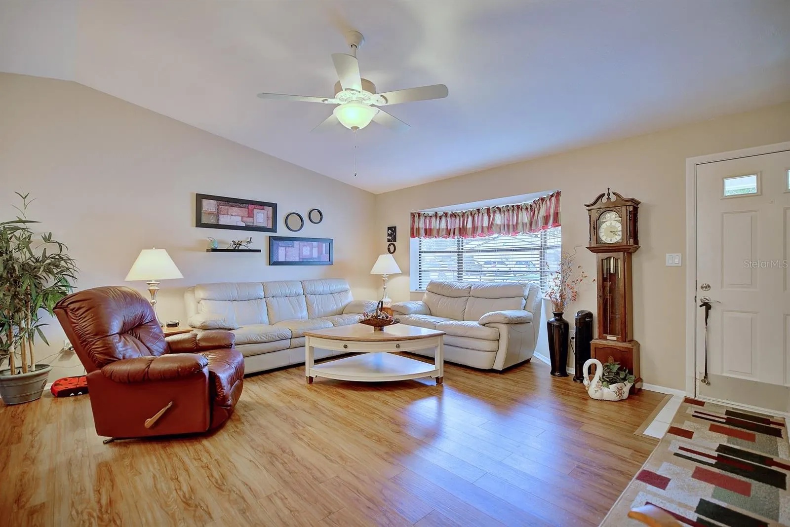 3726 SUNBIRD CIR
