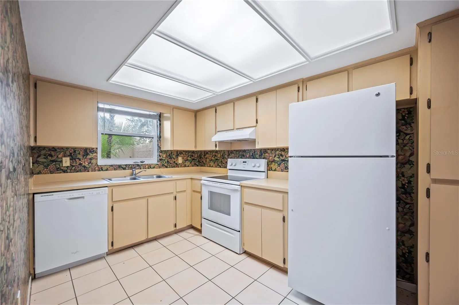 5225 IMPERIAL LAKES BLVD #56, #56